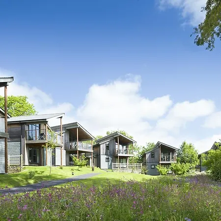 The Cornwall & 4*